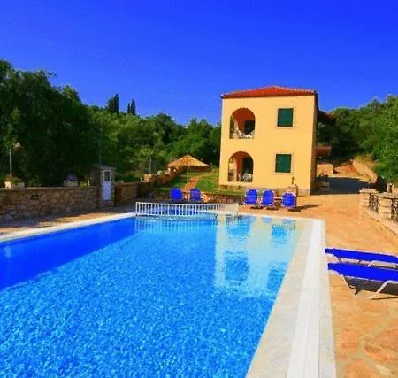 Emily'S Apartments Kassiopi Esterno foto