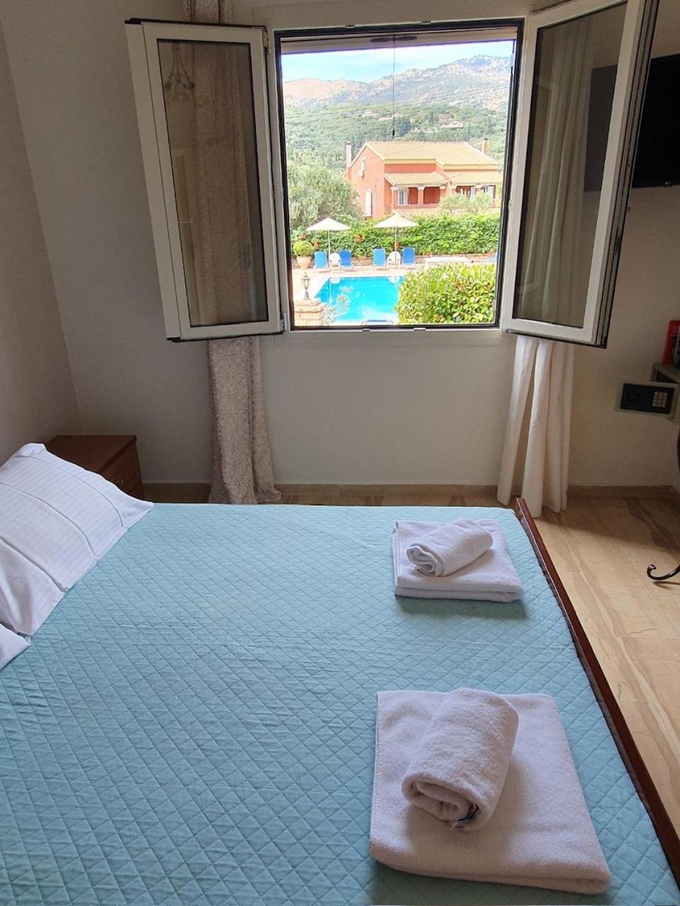 Emily's * Kassiopi
